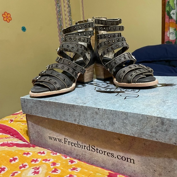 Freebird By Steven Cassandra Booties - Picture 5 of 14
